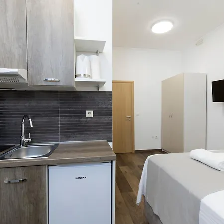 Varos Pensión Split