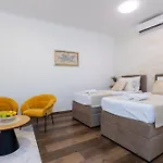 Varos Pensionat Split