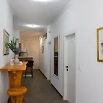 Pensionat Varos 3*
