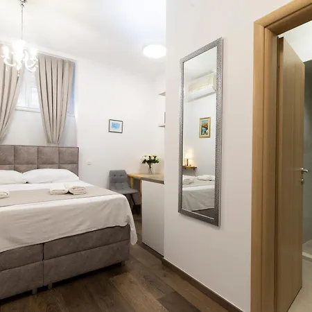 Varos 게스트하우스 3*