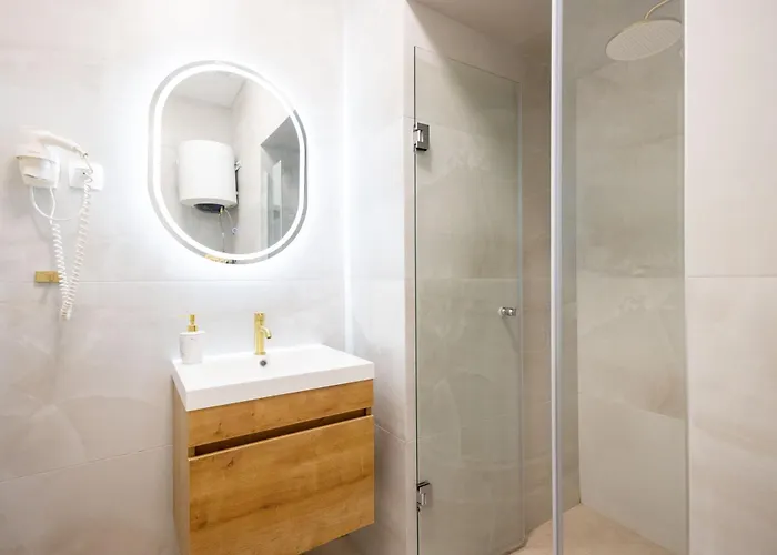 Varos Konukevi Split