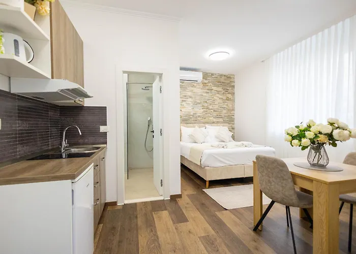 Varos Гостевой дом Сплит