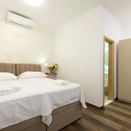 Guest house Varos 3*