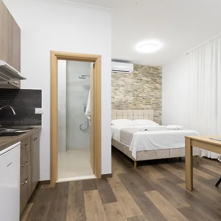 Varos Гостевой дом 3*