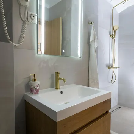 Varos Гостевой дом