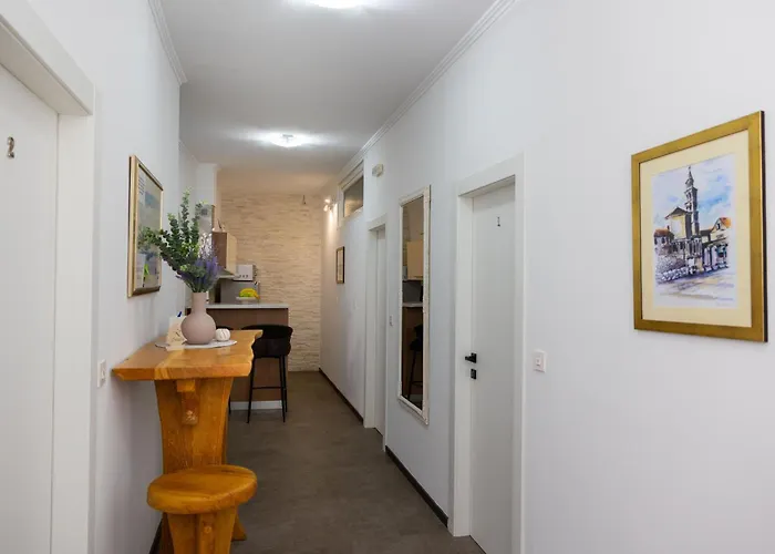 Casa de hóspedes Varos 3*